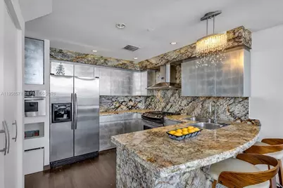 1000 Venetian Way #1106, Miami, FL 33139 - Photo 9