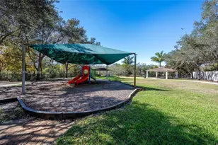 405 SW 198th Terrace, Pembroke Pines, FL 33029 - Photo 33