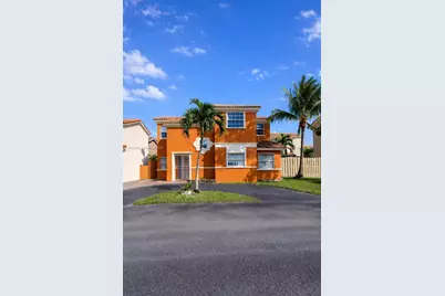 1045 NW 126th Pl, Miami, FL 33182 - Photo 1