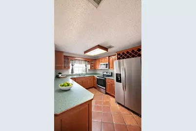 1045 NW 126th Pl, Miami, FL 33182 - Photo 3