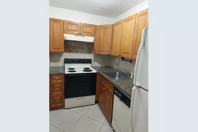 4715 NW 7th St #302-2, Miami, FL 33126 - Photo 5