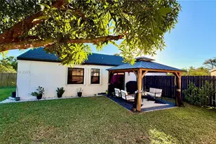 2451 SW 85th Terrace, Miramar, FL 33025 - Photo 17