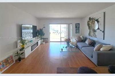 450 Golden Isles Dr #2B, Hallandale Beach, FL 33009 - Photo 9