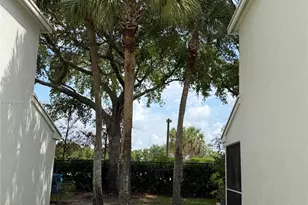 271 Duval Ct, Weston, FL 33326 - Photo 19