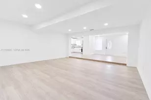 7884 NW 175th St, Hialeah, FL 33015 - Photo 5