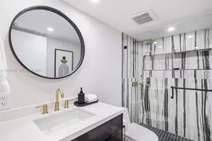 1717 N Bayshore Dr, Miami, FL 33132 - Photo 23