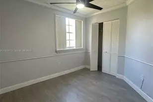 9731 Fontainebleau Blvd, Miami, FL 33172 - Photo 7