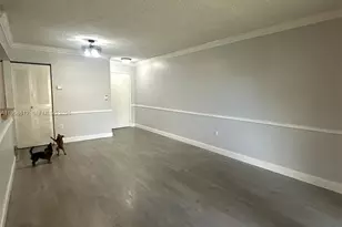 9731 Fontainebleau Blvd, Miami, FL 33172 - Photo 3