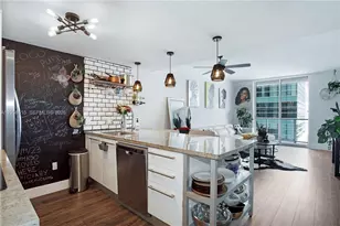 185 SW 7th St, Miami, FL 33130 - Photo 9
