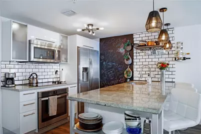 185 SW 7th St #2514, Miami, FL 33130 - Photo 7