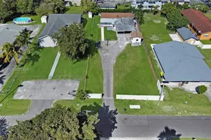 4133 SW 52nd St, Dania Beach, FL 33314 - Photo 23