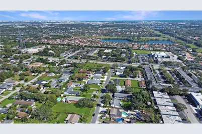 4133 SW 52nd St, Dania Beach, FL 33314 - Photo 29