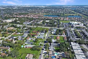 4133 SW 52nd St, Dania Beach, FL 33314 - Photo 29