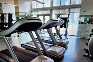 92 SW 3rd St, Miami, FL 33130 - Photo 5