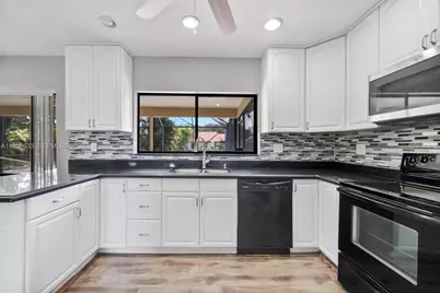 10640 NW 20th Ct, Sunrise, FL 33322 - Photo 11