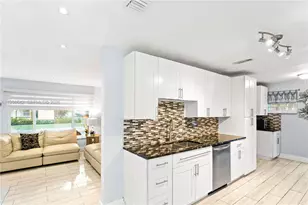 821 N 73rd Ter, Hollywood, FL 33024 - Photo 3