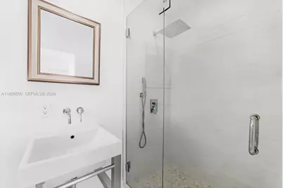 3909 Garden Ave #4, Miami Beach, FL 33140 - Photo 11