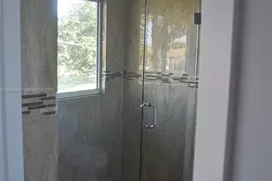 9763 NW 37th St, Sunrise, FL 33351 - Photo 23