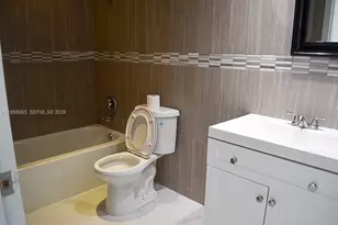 9763 NW 37th St, Sunrise, FL 33351 - Photo 9