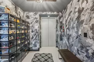 851 NE 1st Ave, Miami, FL 33132 - Photo 3