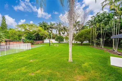 429 NW 130th Ave, Miami, FL 33182 - Photo 55