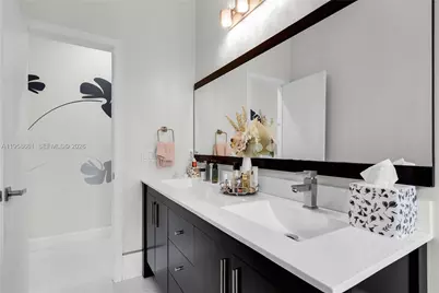 429 NW 130th Ave, Miami, FL 33182 - Photo 35