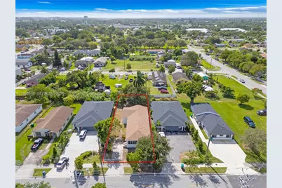 667 NW 14th St, Florida City, FL 33034 - Photo 13