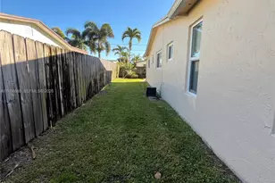 9200 SW 54th St, Cooper City, FL 33328 - Photo 25