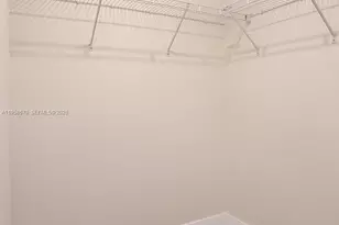 8160 NW 42nd St, Doral, FL 33166 - Photo 13