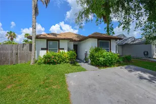 998 SW 8th Pl, Florida City, FL 33034 - Photo 3