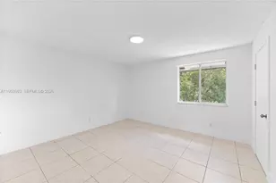 998 SW 8th Pl, Florida City, FL 33034 - Photo 13