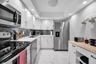 20515 E Country Club Dr, Aventura, FL 33180 - Photo 13