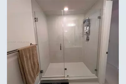 7751 NW 107th Ave #705, Doral, FL 33178 - Photo 7