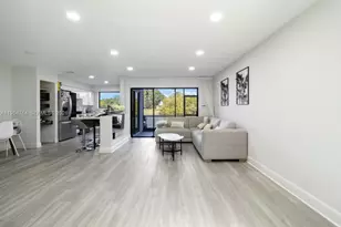 3475 Emerald Oaks Dr, Hollywood, FL 33021 - Photo 9