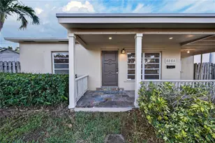 5265 NE 1st Terrace, Oakland Park, FL 33334 - Photo 25