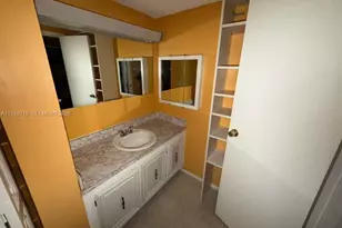 4848 NW 24th Ct, Lauderdale Lakes, FL 33313 - Photo 7