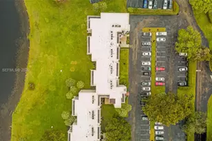 9460 Poinciana Pl, Davie, FL 33324 - Photo 19