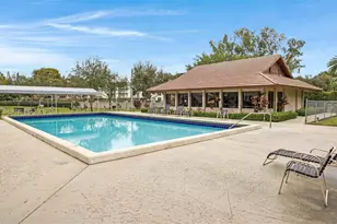 9460 Poinciana Pl, Davie, FL 33324 - Photo 21