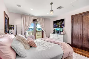 1398 Bay Dr, Miami Beach, FL 33141 - Photo 21