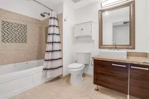 185 SW 7th St, Miami, FL 33130 - Photo 15