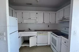 7801 NE 4th Ct, Miami, FL 33138 - Photo 3