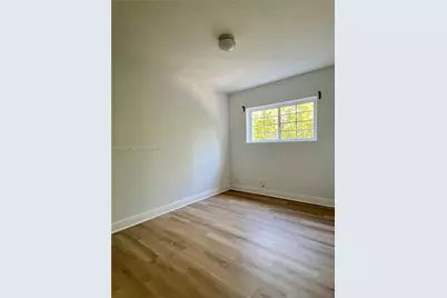 4812 Pine Tree Dr #308, Miami Beach, FL 33140 - Photo 9