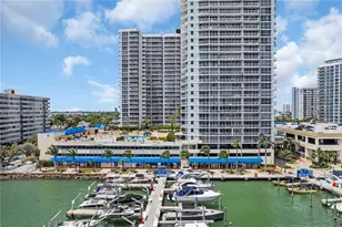 7601 E Treasure Dr, North Bay Village, FL 33141 - Photo 25