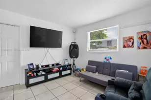 1736 NW 19th St, Miami, FL 33125 - Photo 17