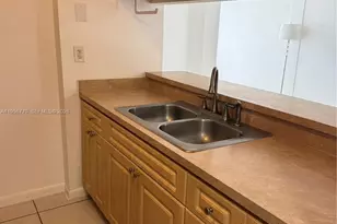 8205 SW 152nd Ave, Miami, FL 33193 - Photo 9