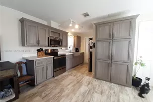 13331 SW 7th Pl, Davie, FL 33325 - Photo 25