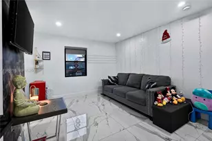 1594 W 73rd St, Hialeah, FL 33014 - Photo 31