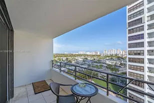 600 NE Three Islands Blvd, Hallandale Beach, FL 33009 - Photo 23