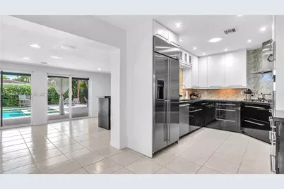 1715 NE 40th St #1715, Oakland Park, FL 33334 - Photo 19