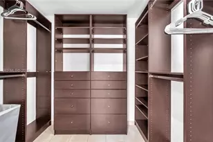 1715 NE 40th St, Oakland Park, FL 33334 - Photo 33